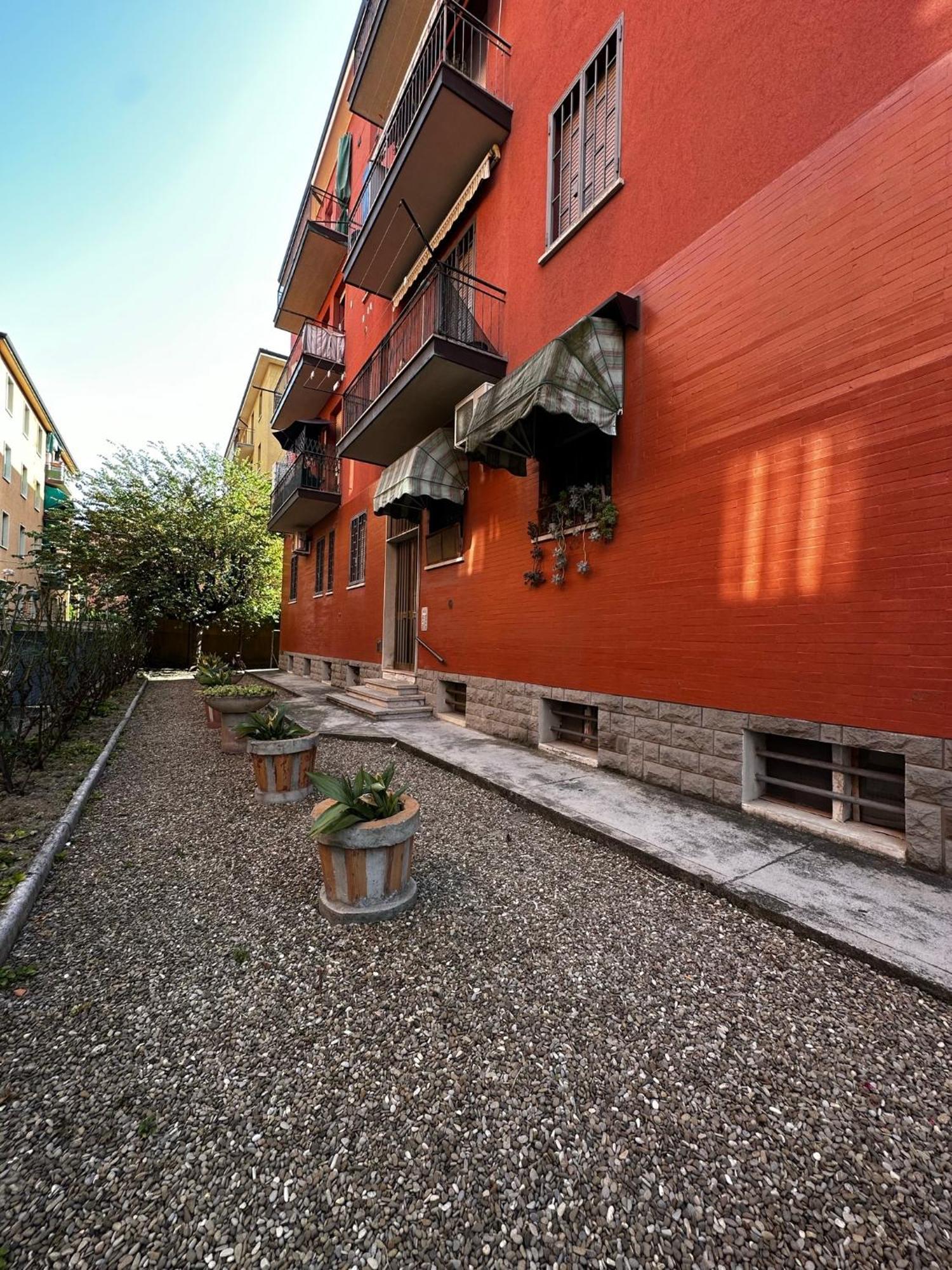 Gemma Suites Whole Apartment Болонья Экстерьер фото